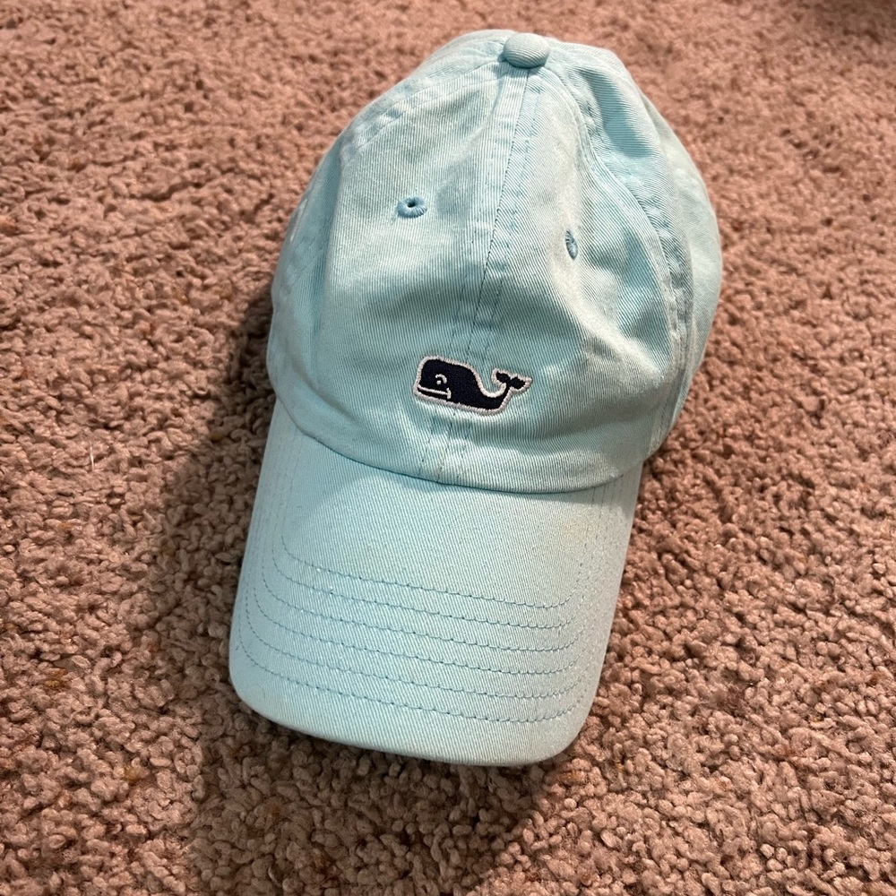 Light blue vineyard vines hat